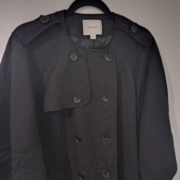 Country Road black button detail cape in size XS - Picture 9 of 11